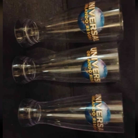 Universal Orlando Resort Glass Set - Picture 1 of 1
